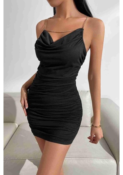 Gögüs Degajeli Sırt Zincir Detaylı Büzgülü Siyah Mini Club Elbisesi modelleri