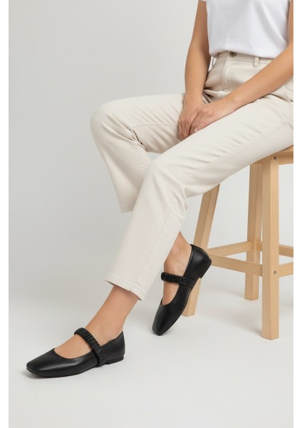 Ruche Siyah Hakiki Deri Kare Burun Büzgülü Bantlı Mary Jane Kadın Babet