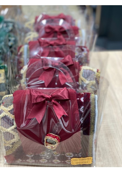 10'lu Kişiselleştirilebilir Hediyelik Kadife Seccade, Zikirmatik ve Başörtü Mevlüt Kına Sünnet Hac-Umre Gelin Damat Bohça