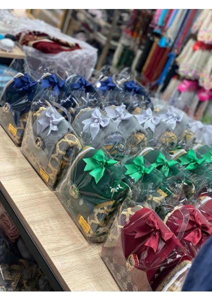 10'lu Kişiselleştirilebilir Hediyelik Kadife Seccade, Zikirmatik ve Başörtü Mevlüt Kına Sünnet Hac-Umre Gelin Damat Bohça fiyatları