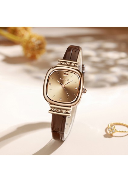 Kadın Lüks Saati - Su Geçirmez ve Hafif Lüks Tasarım (Yurt Dışından) fiyatları