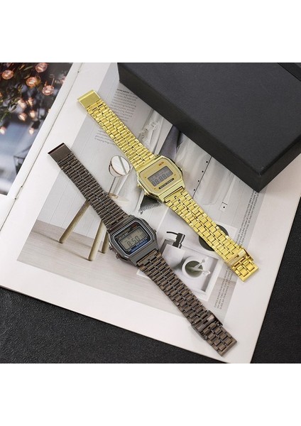 Tarzı Izle Spor Erkek Saat Benzersiz Çok Fonksiyonlu LED Dijital Japonya Spor Izle Su Geçirmez Oem (Yurt Dışından) modelleri