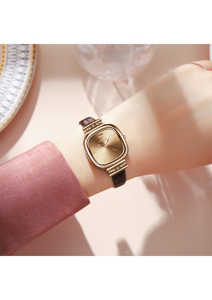Kadın Lüks Saati - Su Geçirmez ve Hafif Lüks Tasarım (Yurt Dışından) modelleri