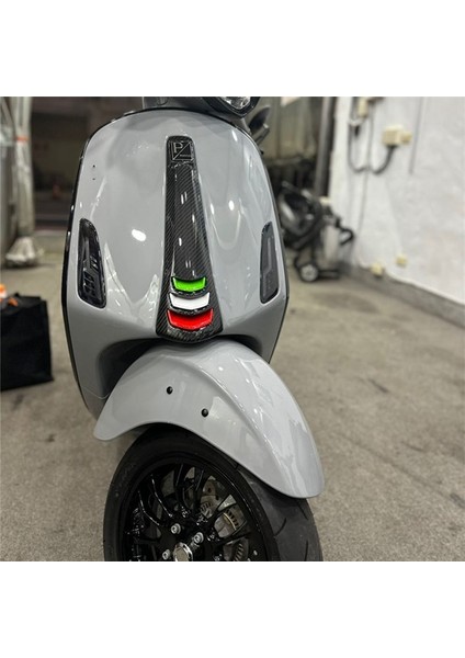 Vespa Primavera 150 Sprint Için 150 Motosiklet Scooter Ön Dekorasyon Kapağı Kravat Trim Kapak Aksesuarları Yeşil+Beyaz+Kırmızı (Yurt Dışından) modelleri