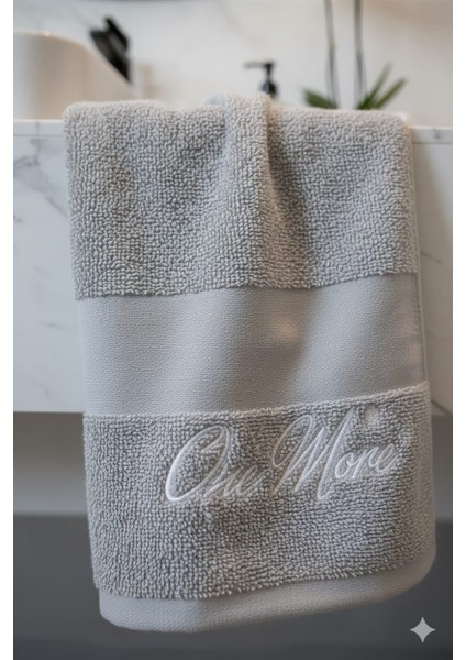 One More Internatıonal Banyo Havlu