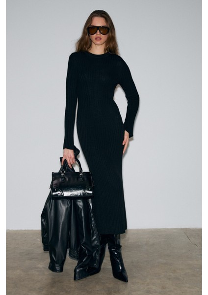 DUENDE Kadın Yuvarlak Yaka Çizgi Desenli Slim Fit Triko Siyah Elbise