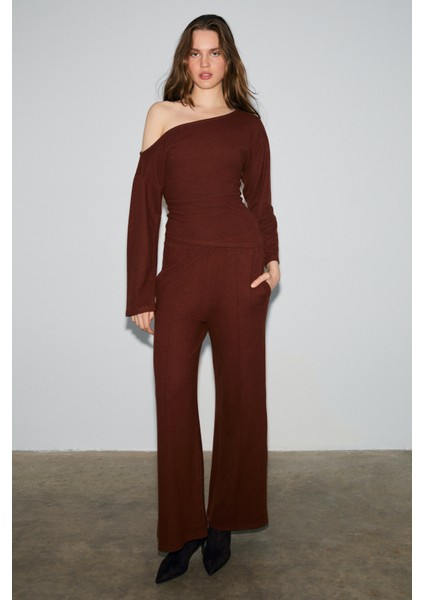 NIVEAS Kadın Yumuşak Ve Esnek Kumaşlı Kayık Yakalı Yanı Büzgülü Koyu Kahverengi Sweatshirt indirimleri