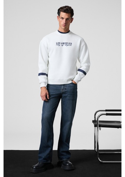 CAMDEN Erkek Önü Kolları Ve Sırtı Baskılı Oversize Fit Bisiklet Yaka Beyaz Sweatshirt fırsatları