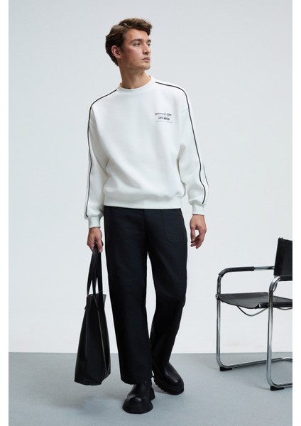 LEIF Erkek Kolları Biyeli Önü Baskılı Yuvarlak Yaka Oversize Ekru Sweatshirt modelleri