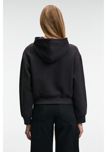 ISADORA Kadın Kapüşonlu Nakış Detaylı Regular Fit Crop Antrasit Sweatshirt