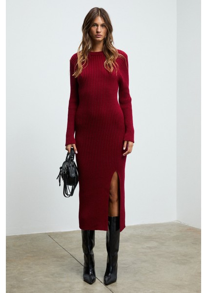 SOREYA Kadın Yuvarlak Yaka Çizgi Desenli Yırtmaçlı Slim Fit Triko Bordo Elbise fiyatları