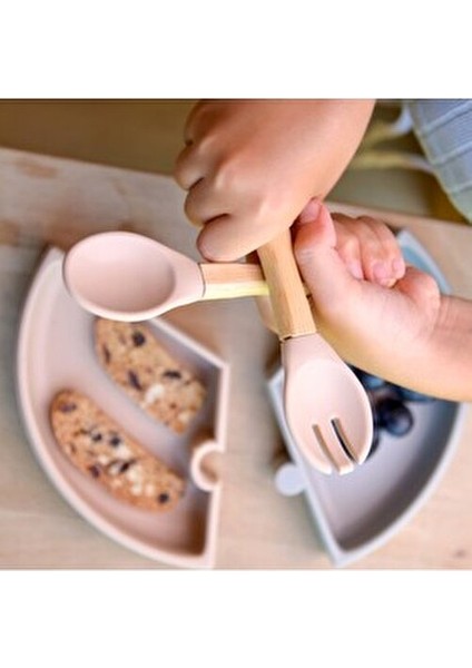 Oioi Mama Kaşığı ve Çatal Seti Pinky Pink 6 Ay+ İçin Bambu Saplı Yumuşak Silikon Uçlar fırsatları