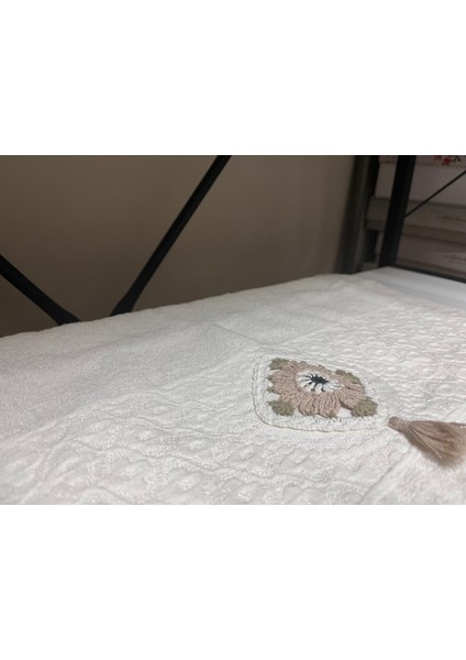 Işleme Detaylı El Yüz Havlusu fiyatları