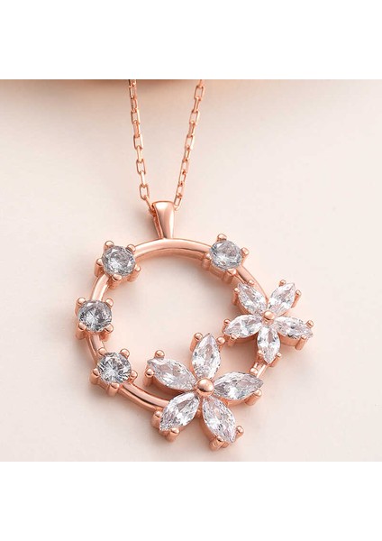 925 Ayar Gümüş Rose Beyaz Çiçek Kadın Kolye T7983 (972972)