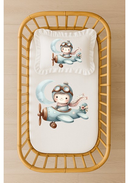 Mavi Uçaklı Pilot Bebek Nevresim Takımı Içi Dolgulu Fırfırlı Yastık – Kişiye Özel Isim