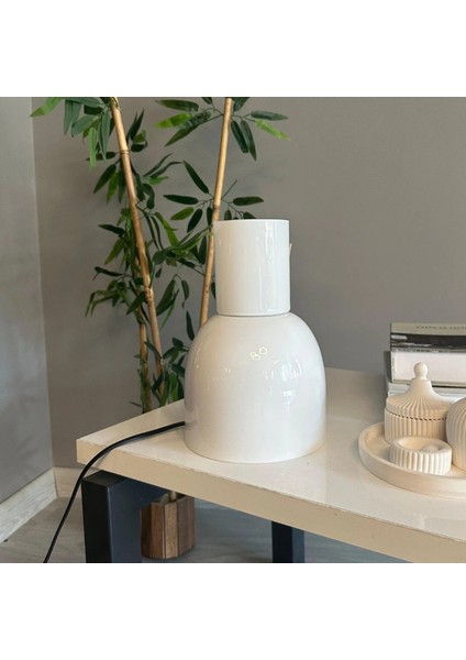 Shiny Masa Lambası Beyaz Renk Çalışma Lambası Dekoratif Metal Abajur Modeli Ofis Ev Aydınlatma