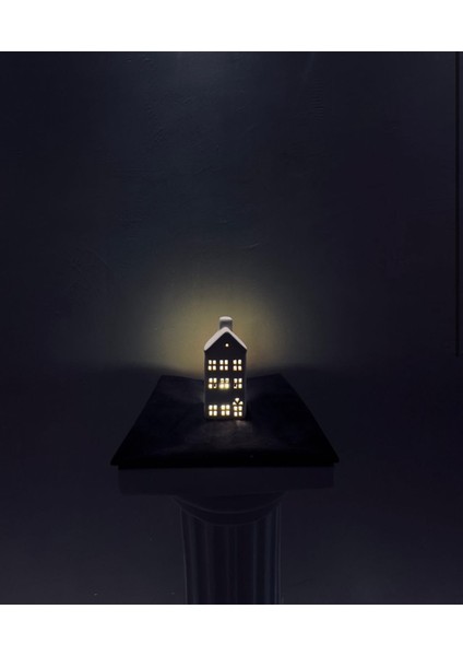 Minyatür Apartman/ev Formlu Seramik Mumluk – 20 cm Işıklı Minimalist Dekoratif Obje