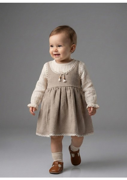 Kız Bebek Dantel Detaylı Müslin Elbise