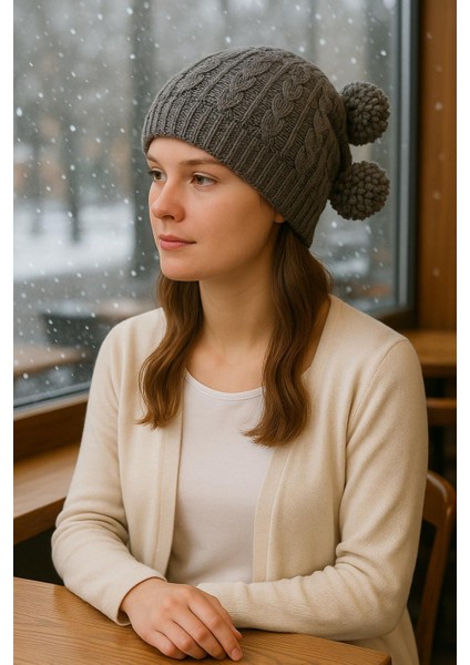 Kadın Bere Ponponlu Kışlık