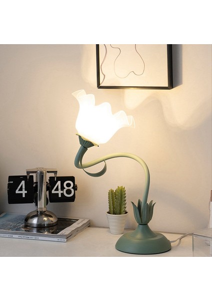 Retro Çiçek Zambak Masa Lambası Reklam Öğeleri Masa Lambası Yatak Odası, Başucu Için Vadi Lambasının Benzersiz Diy Zambak (Yurt Dışından) fiyatları