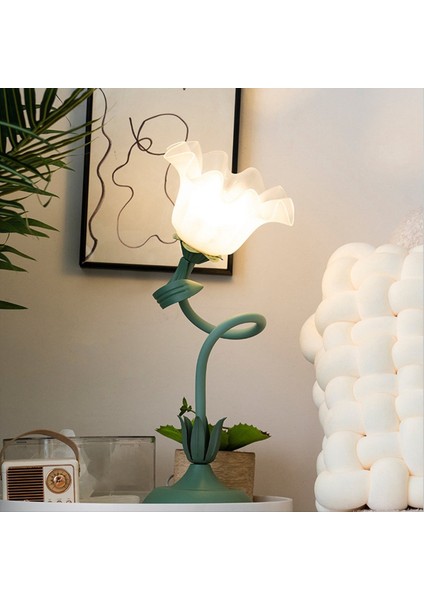 Retro Çiçek Zambak Masa Lambası Reklam Öğeleri Masa Lambası Yatak Odası, Başucu Için Vadi Lambasının Benzersiz Diy Zambak (Yurt Dışından) modelleri