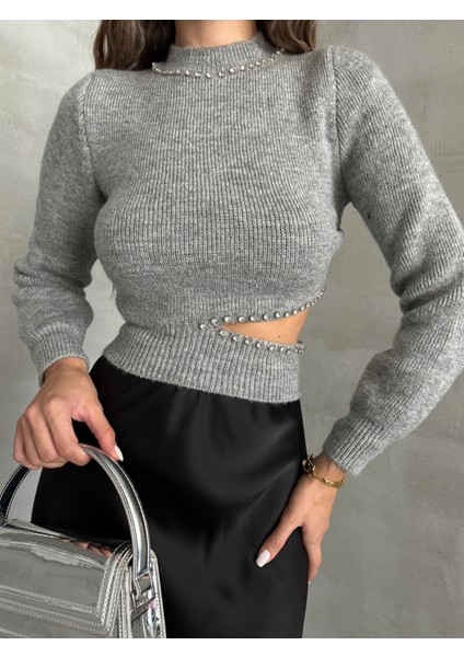 Beli Yırtmaçlı Taş Detaylı Kazak Gri