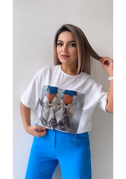 Kurdele Ayakkabı Baskılı Tişört Ekru modelleri