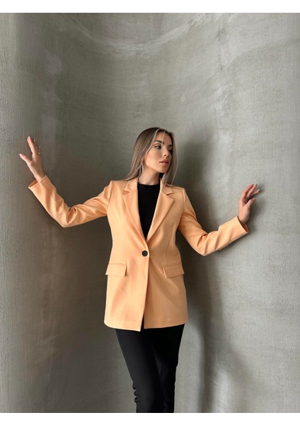 Tek Düğmeli Kol Detaylı Blazer Ceket Yavruağzı modelleri
