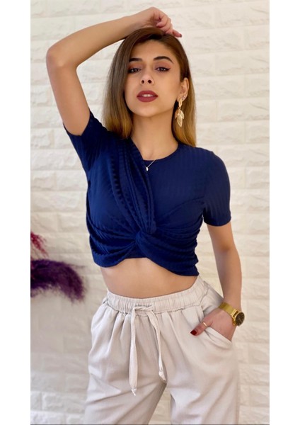 Düğüm Detaylı T-Shirt Lacivert fiyatları