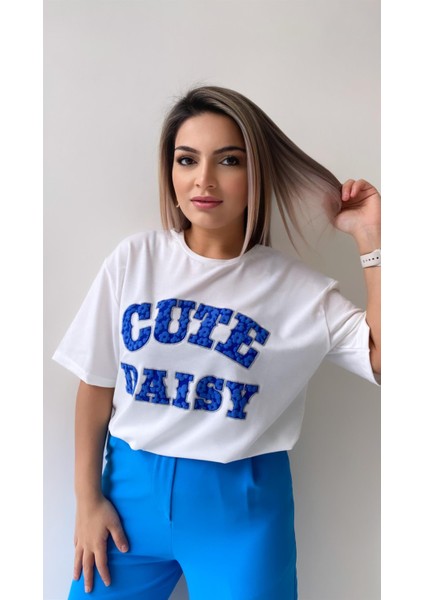 Kabartmalı Cute Daisy Tişört Ekru Mavi fiyatları