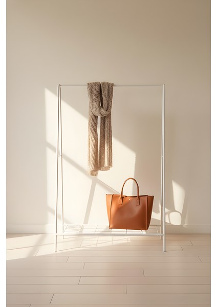 Oval Telli Beyaz Butik Askısı Konfeksiyon Askılık Ayaklı Elbise Askılığı fiyatları