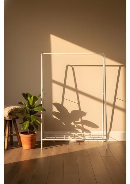 Oval Telli Beyaz Butik Askısı Konfeksiyon Askılık Ayaklı Elbise Askılığı modelleri