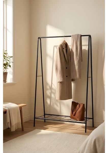 Oval Telli Siyah Butik Ayaklı Elbise Askılığı Konfeksiyon Askılık fırsatları