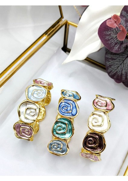 Renkli Spiral Form Mineli Gold Bileklik