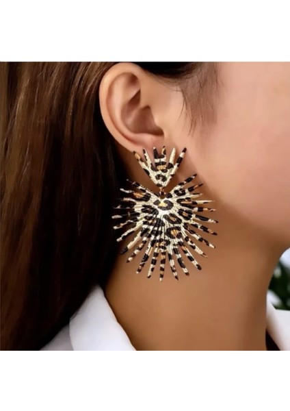 Leopar Desenli Büyük Tasarım Küpe – Gösterişli, Işıltılı, Trend Statement Kadın Küpe modelleri