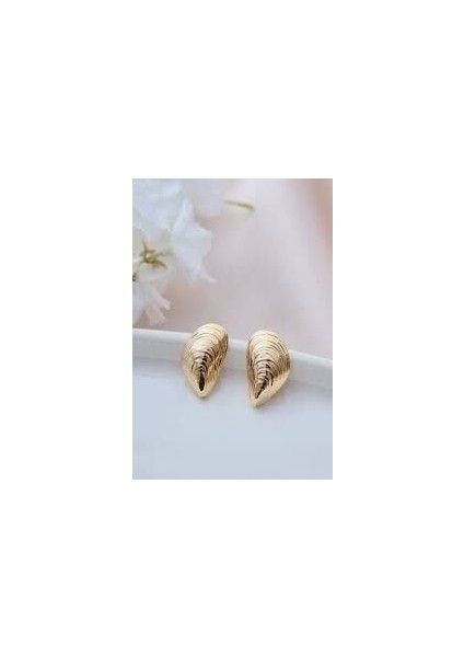 Gold Deniz Kabuğu Küpe – Zarif Midye Formu Vintage & Modern Tasarım Kadın Küpe fiyatları