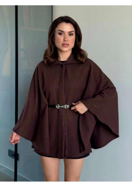 Prilika Kahverengi Kadın Yakalı Orta Boy Kemerli Kaşe Panço – 2025 Şık Yeni Sezon