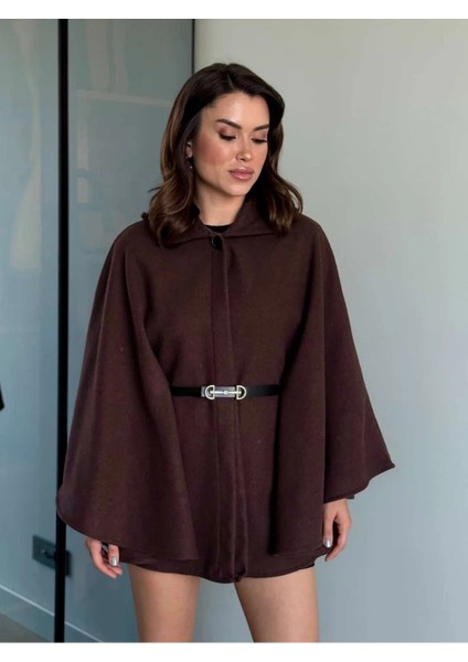 Prilika Kahverengi Kadın Yakalı Orta Boy Kemerli Kaşe Panço – 2025 Şık Yeni Sezon modelleri