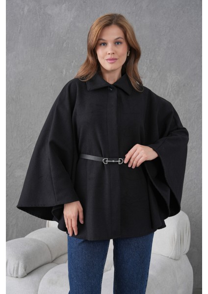 Kadın Siyah Kemerli Kaşe Panço – Oversize Modern Şıklık ve Rahat Yeni Sezon Dış Giyim