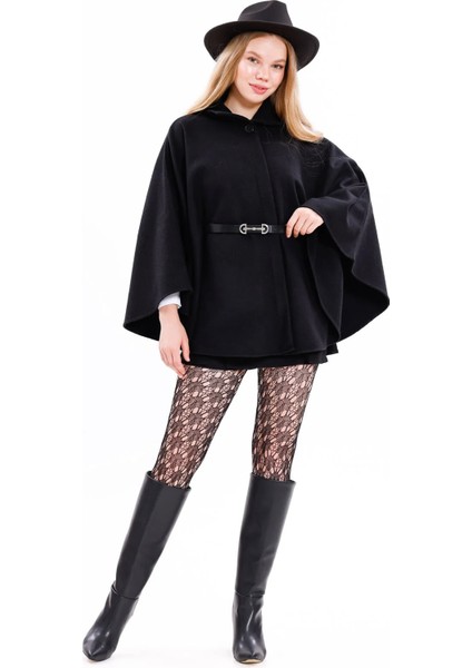 Siyah Prilika Kadın Kemerli Kaşe Panço – Oversize Şık Trend 2025 Yeni Sezon