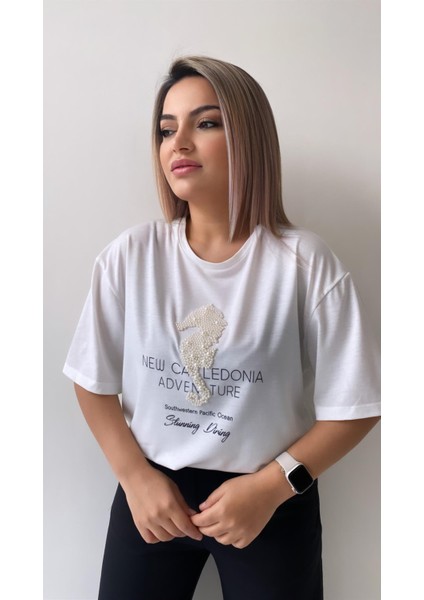 Inci Işlemeli Adven Ture Tişört Ekru