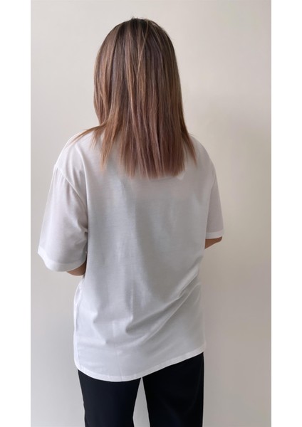 Inci Işlemeli Adven Ture Tişört Ekru