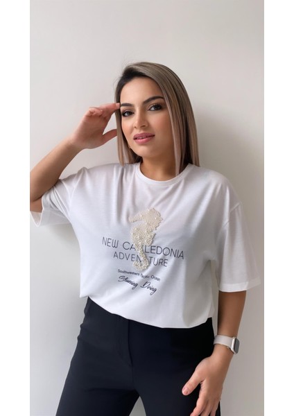 Inci Işlemeli Adven Ture Tişört Ekru