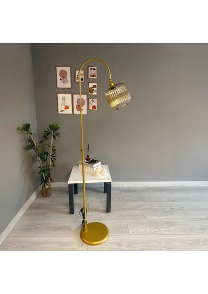 Mopa Bal Rengi Cam Lambader Gold Gövde Dekoratif Metal Oturma Odası Zemin Lambası