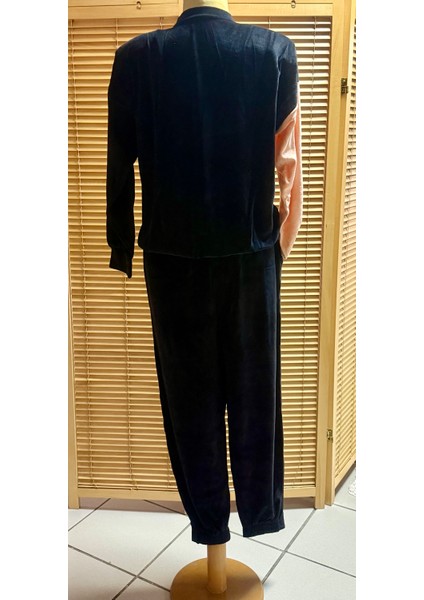 Kadife Bayan Eşofman