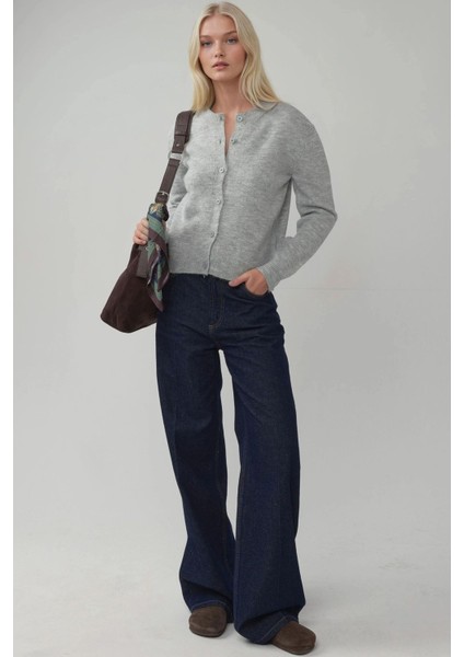 Kadın Bisiklet Yaka Yumuşak Dokulu Regular Fit Triko Hırka Gri modelleri