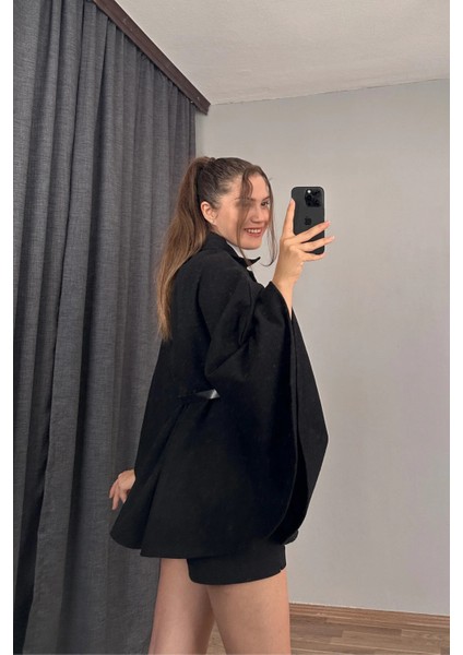 Siyah Prilika Kadın Rahat Araboy Kemerli Şık Kaşe Panço – 2025 Yeni Sezon modelleri