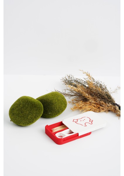 Seyahat Boy Diş Ipi & Kürdan Taşıma Kutusu – Kompakt, Hafif, Hijyenik Saklama Kabı (7.5X7X1.5 Cm) modelleri
