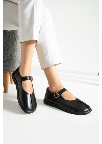 Cassiel Hakiki Deri Ayarlanabilir Toka Detaylı Kadın Lofer Siyah Deri