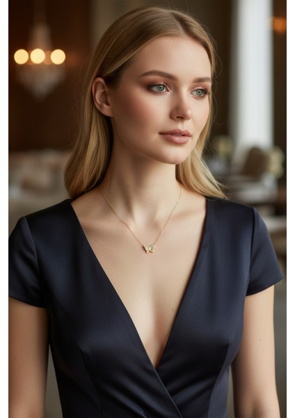 Kelebek Figürlü Zirkon Taşlı 14 Ayar Altın Kolye fırsatları